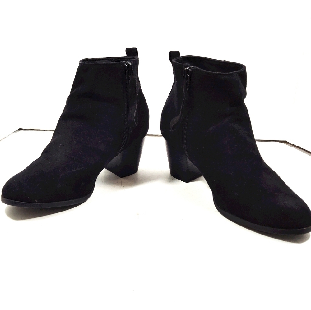 Old Navy Women's boots ankle black faux suade Size: 7 - Picture 5 of 6